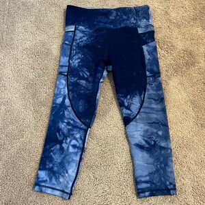 Zyia Hendrix light n tight with pockets leggings! Worn once!